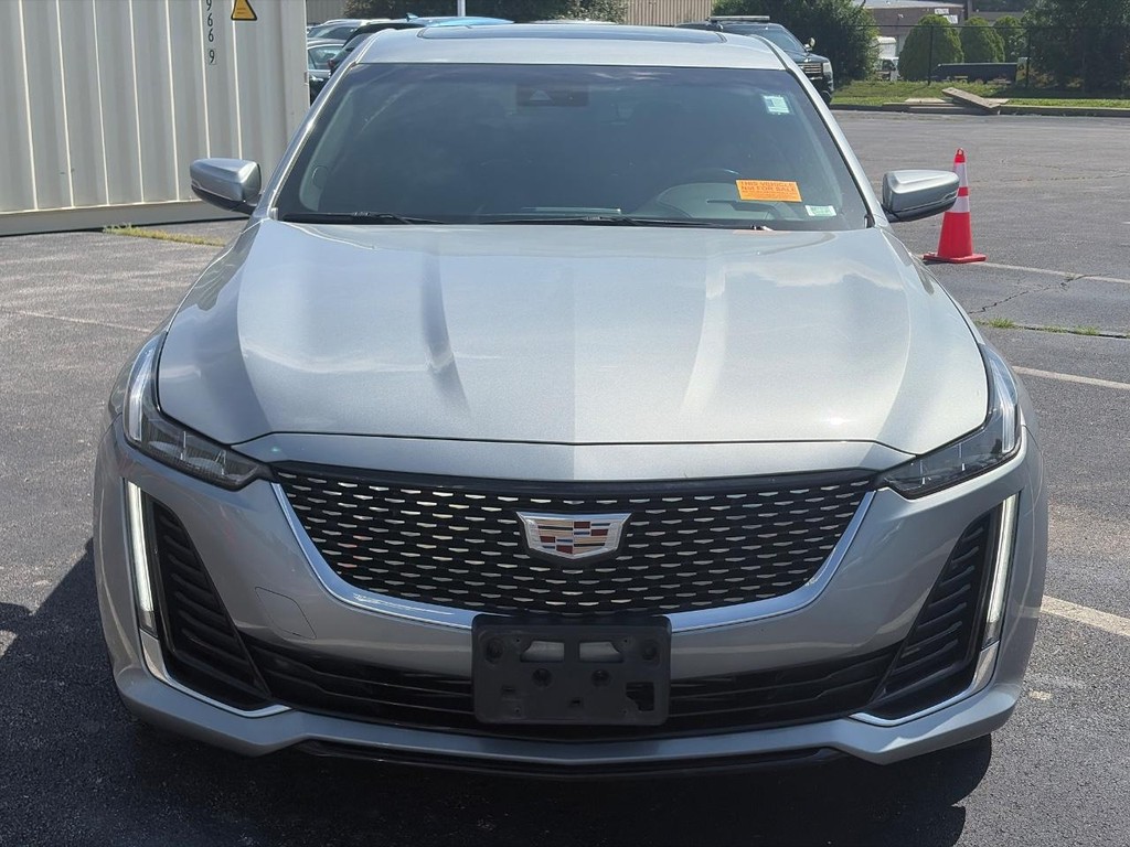 Cadillac CT5 Vehicle Full-screen Gallery Image 02