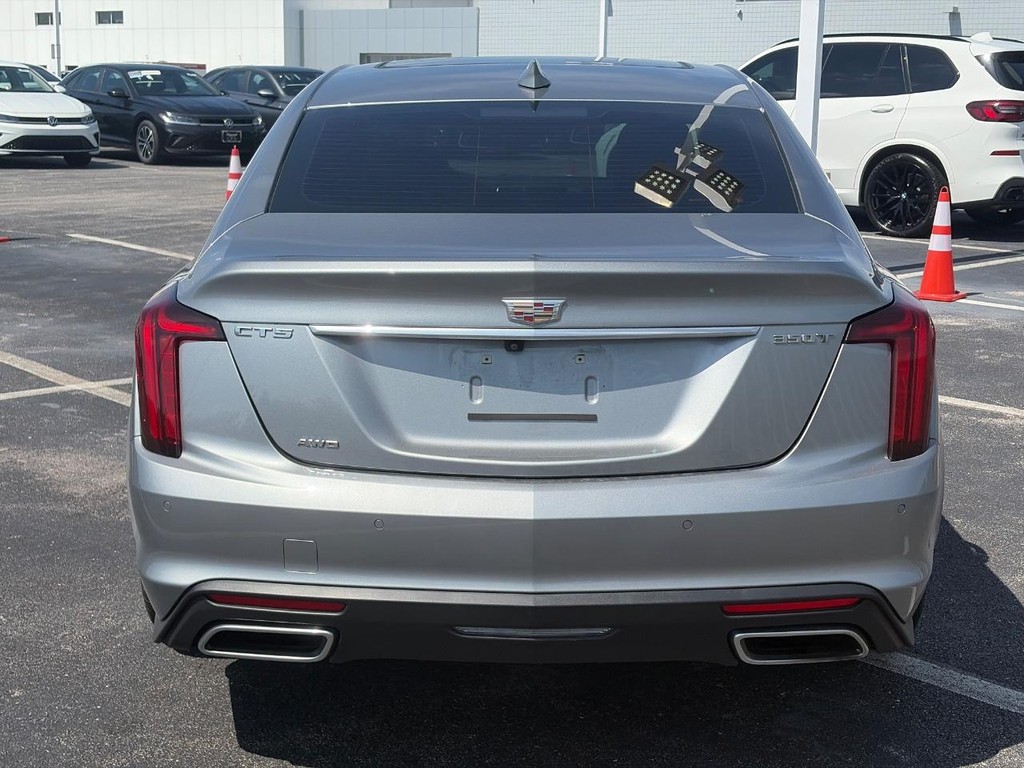 Cadillac CT5 Vehicle Full-screen Gallery Image 03