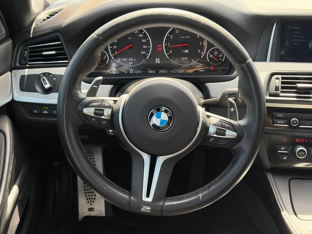 BMW M5 Vehicle Full-screen Gallery Image 14