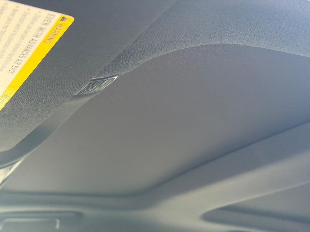 Cadillac CT6 Vehicle Full-screen Gallery Image 05