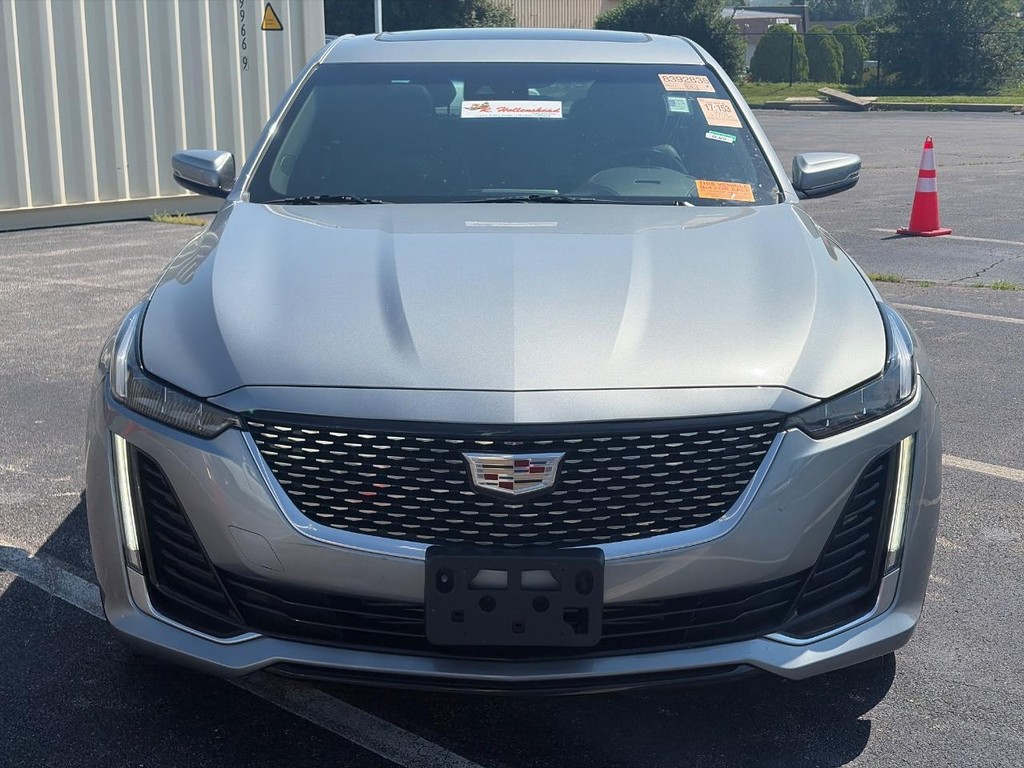 Cadillac CT5 Vehicle Full-screen Gallery Image 02