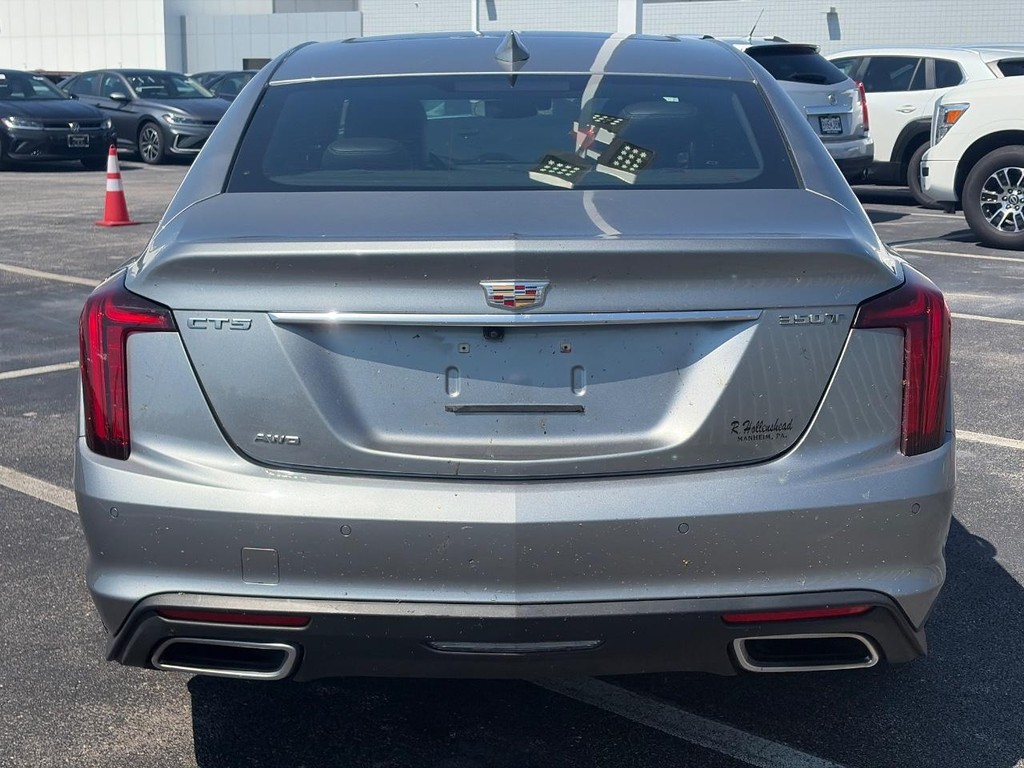 Cadillac CT5 Vehicle Full-screen Gallery Image 03