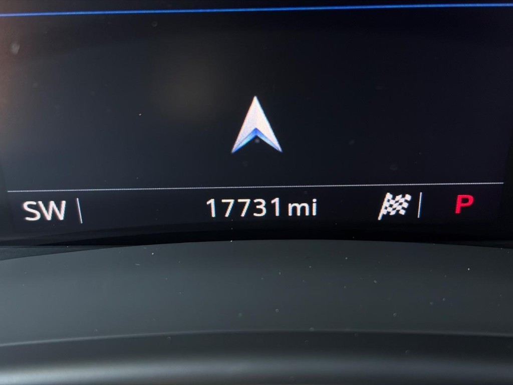 Cadillac CT5 Vehicle Full-screen Gallery Image 06
