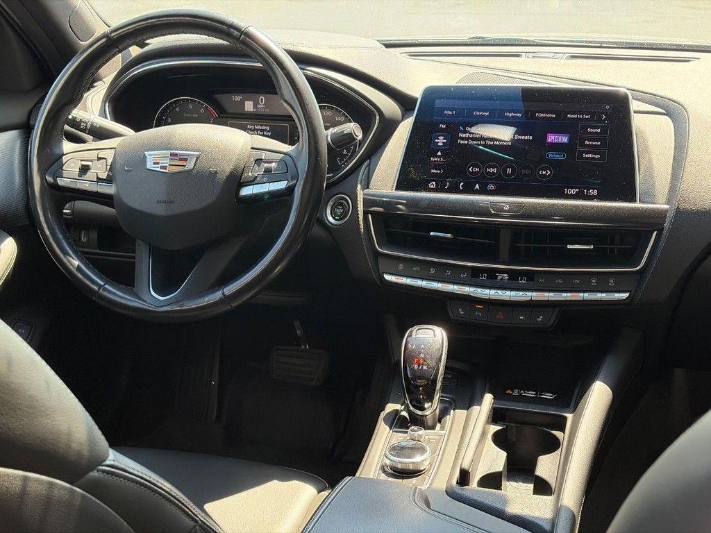 Cadillac CT5 Vehicle Full-screen Gallery Image 10