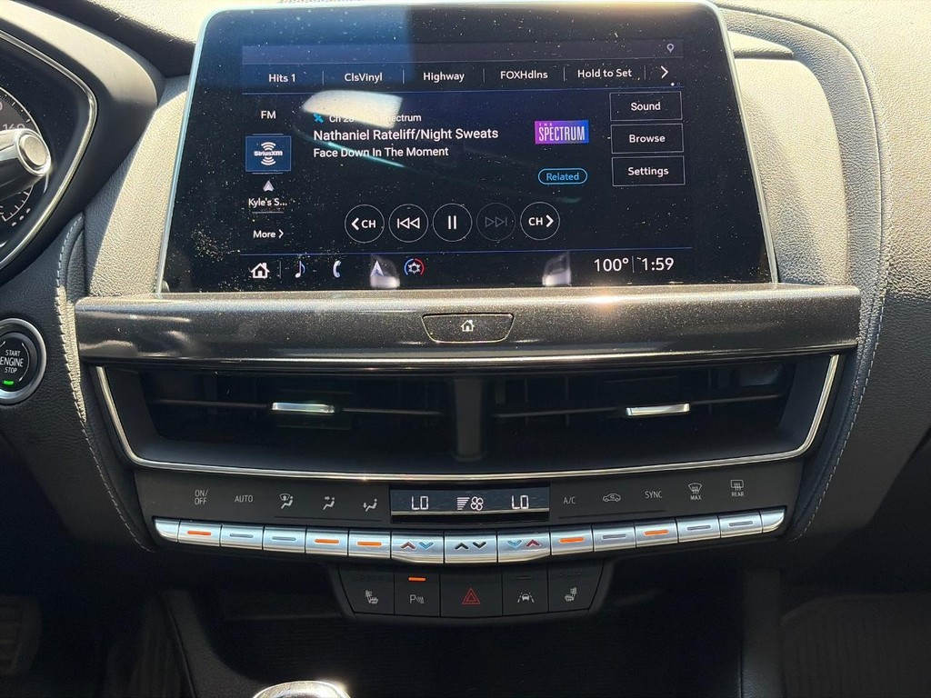Cadillac CT5 Vehicle Full-screen Gallery Image 12