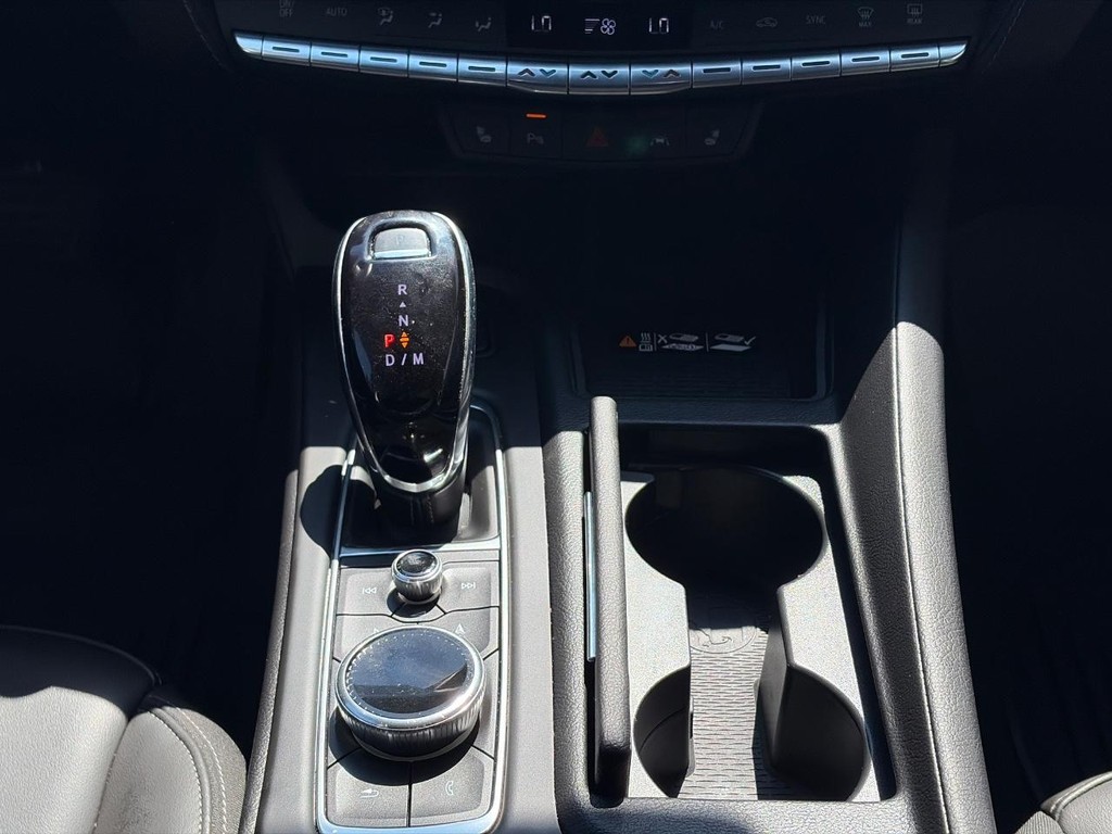 Cadillac CT5 Vehicle Full-screen Gallery Image 13