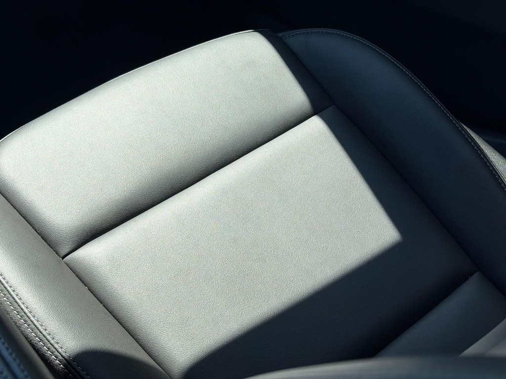 Cadillac CT5 Vehicle Full-screen Gallery Image 14
