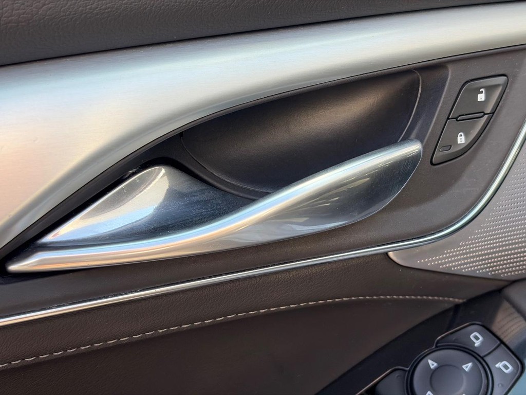 Cadillac CT5 Vehicle Full-screen Gallery Image 18