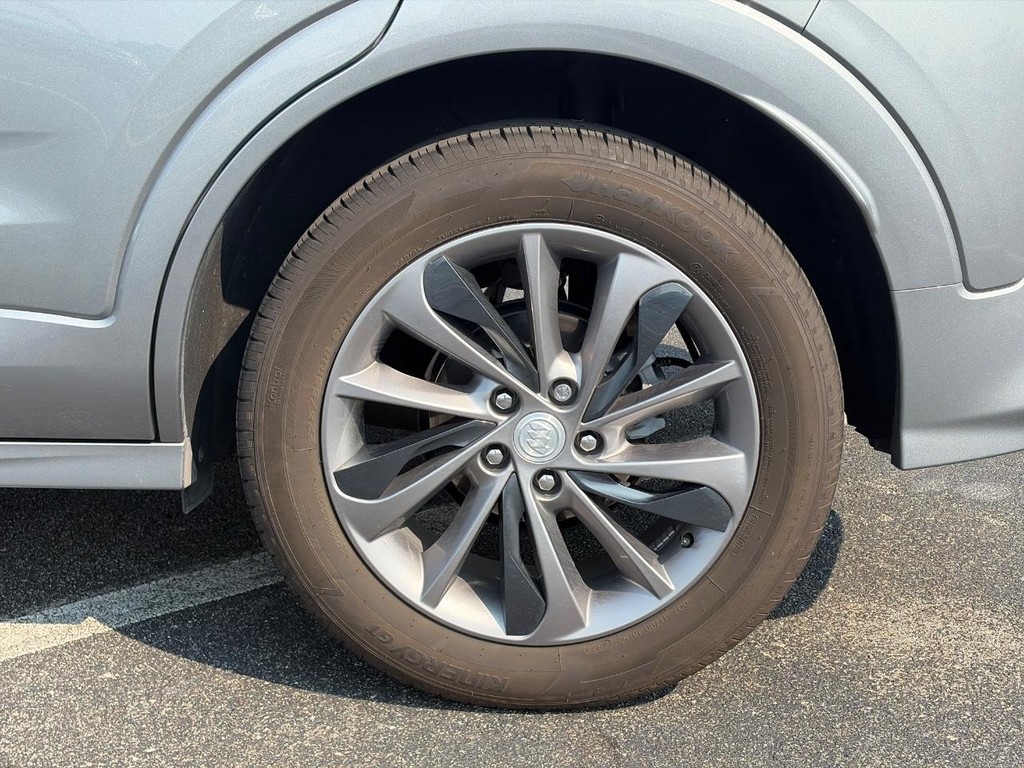 Buick Encore GX Vehicle Full-screen Gallery Image 08