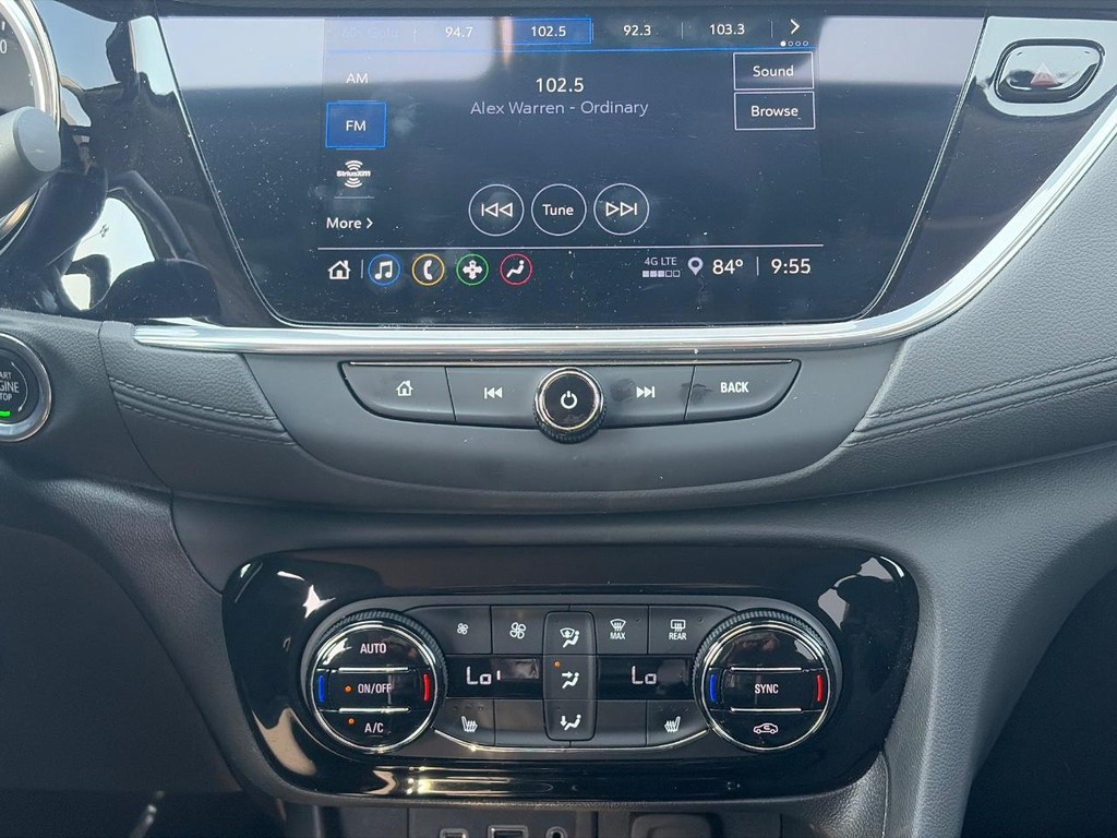 Buick Encore GX Vehicle Full-screen Gallery Image 13
