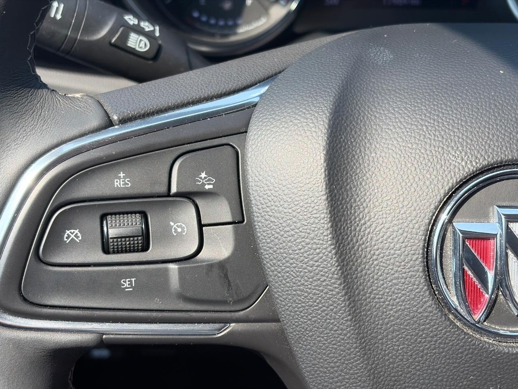 Buick Encore GX Vehicle Full-screen Gallery Image 22