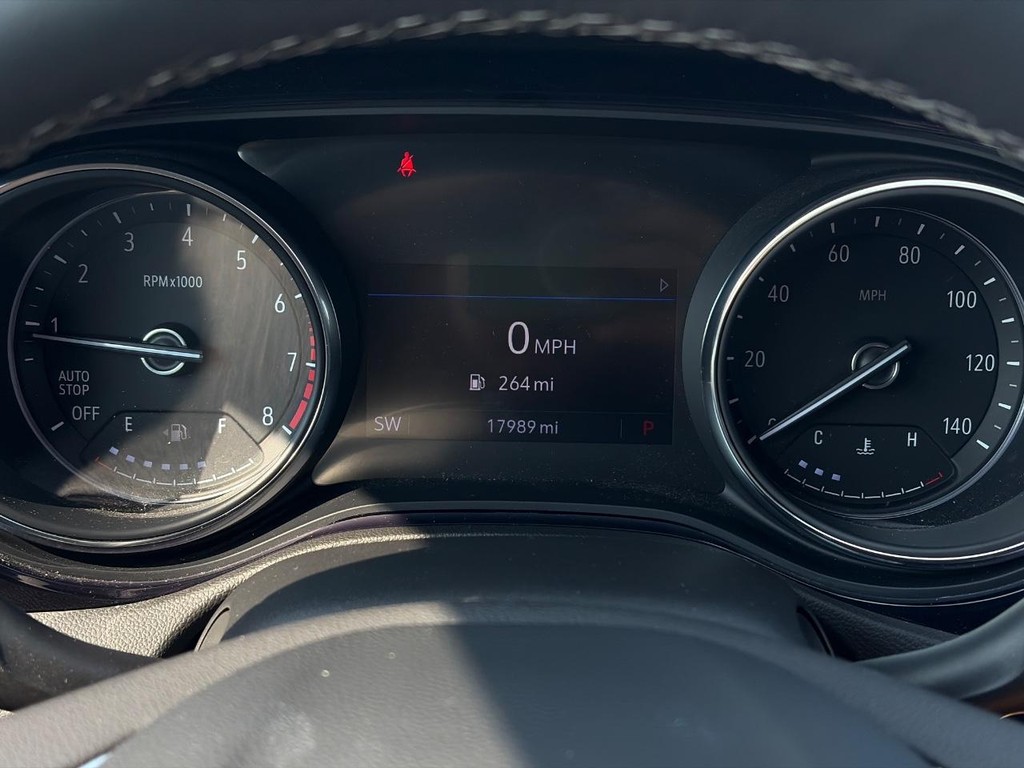 Buick Encore GX Vehicle Full-screen Gallery Image 24