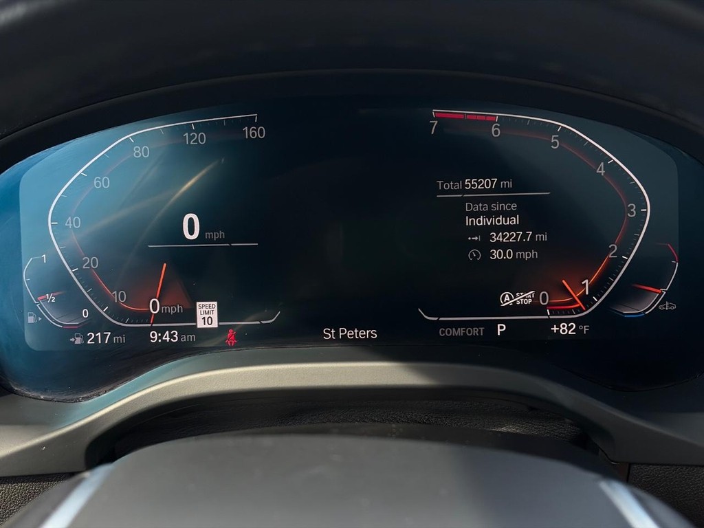 BMW X3 Vehicle Full-screen Gallery Image 27