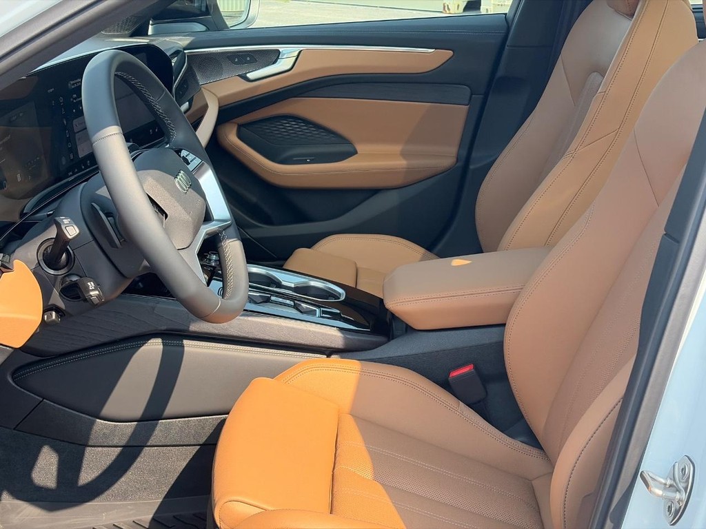 Audi A6 Sedan Vehicle Full-screen Gallery Image 20