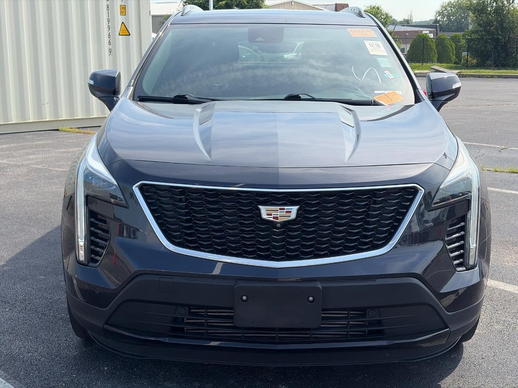 Cadillac XT4 Vehicle Full-screen Gallery Image 02