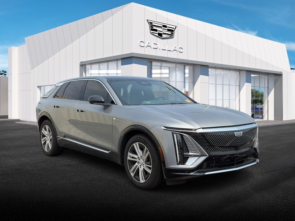 Cadillac LYRIQ Vehicle Full-screen Gallery Image 03
