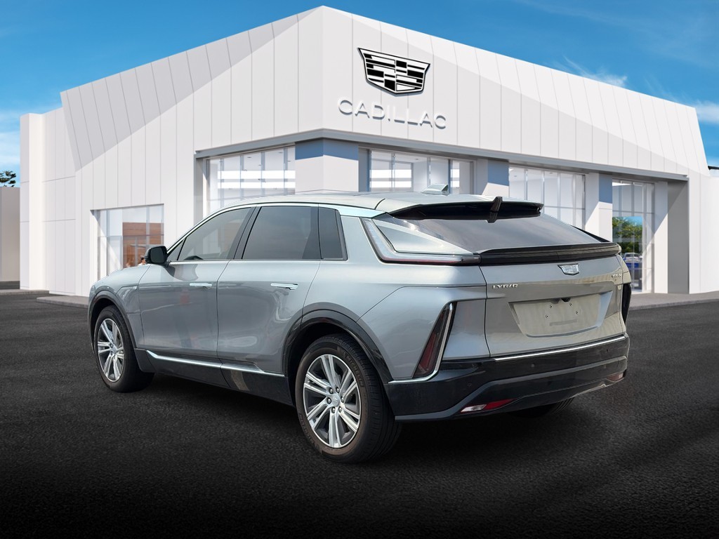 Cadillac LYRIQ Vehicle Full-screen Gallery Image 08