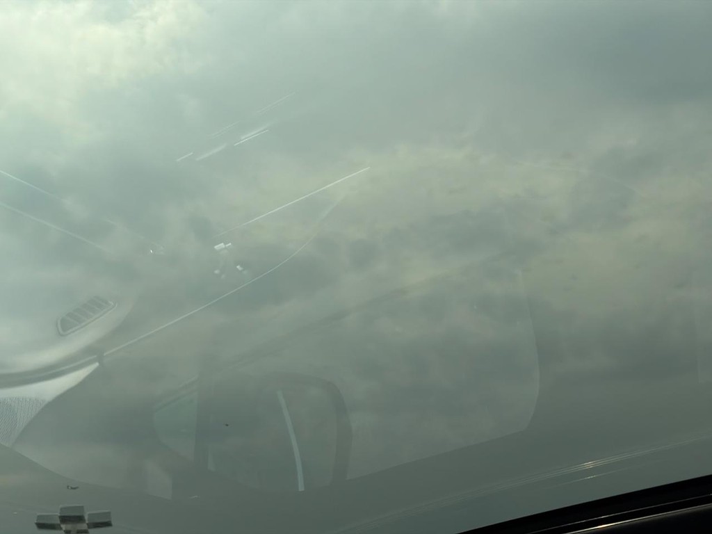 Cadillac LYRIQ Vehicle Full-screen Gallery Image 12