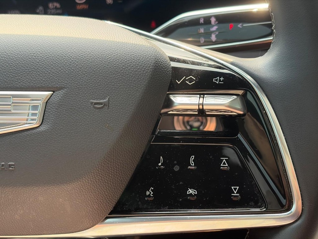 Cadillac LYRIQ Vehicle Full-screen Gallery Image 26