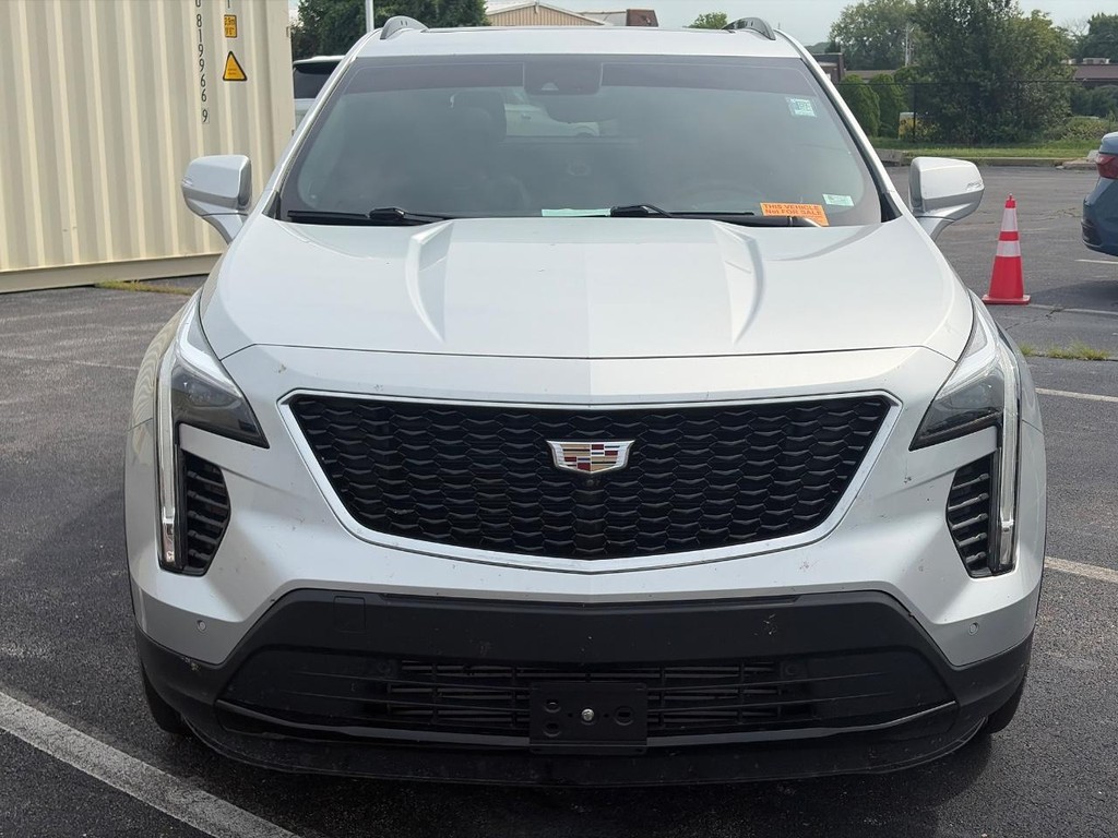 Cadillac XT4 Vehicle Full-screen Gallery Image 02