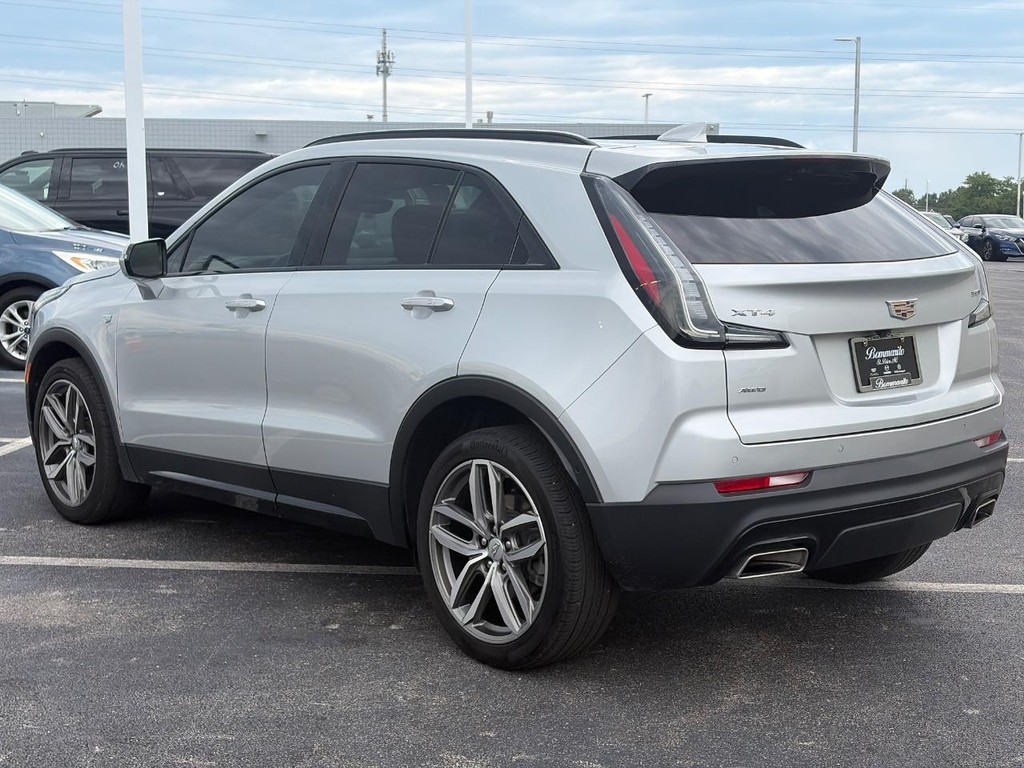 Cadillac XT4 Vehicle Full-screen Gallery Image 08