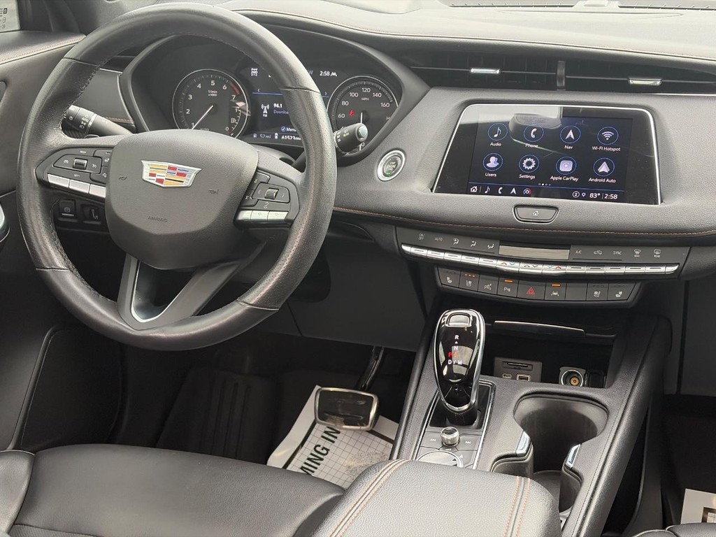 Cadillac XT4 Vehicle Full-screen Gallery Image 13