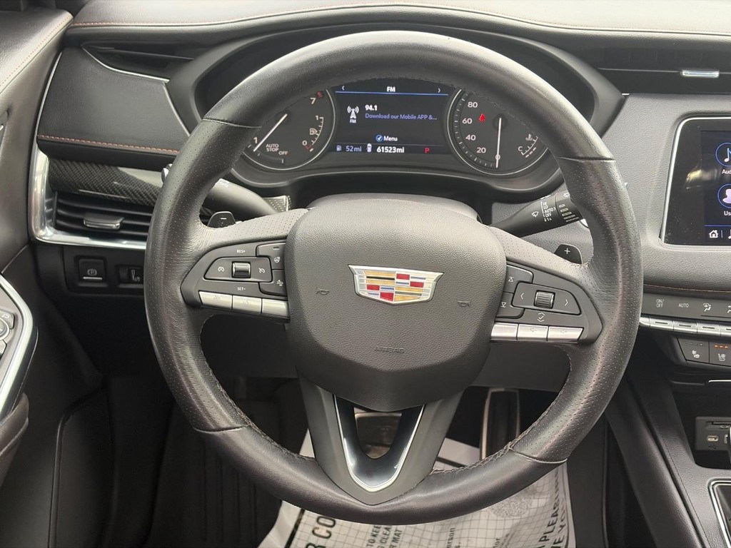 Cadillac XT4 Vehicle Full-screen Gallery Image 14