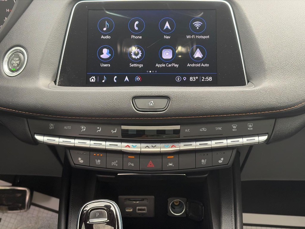 Cadillac XT4 Vehicle Full-screen Gallery Image 15