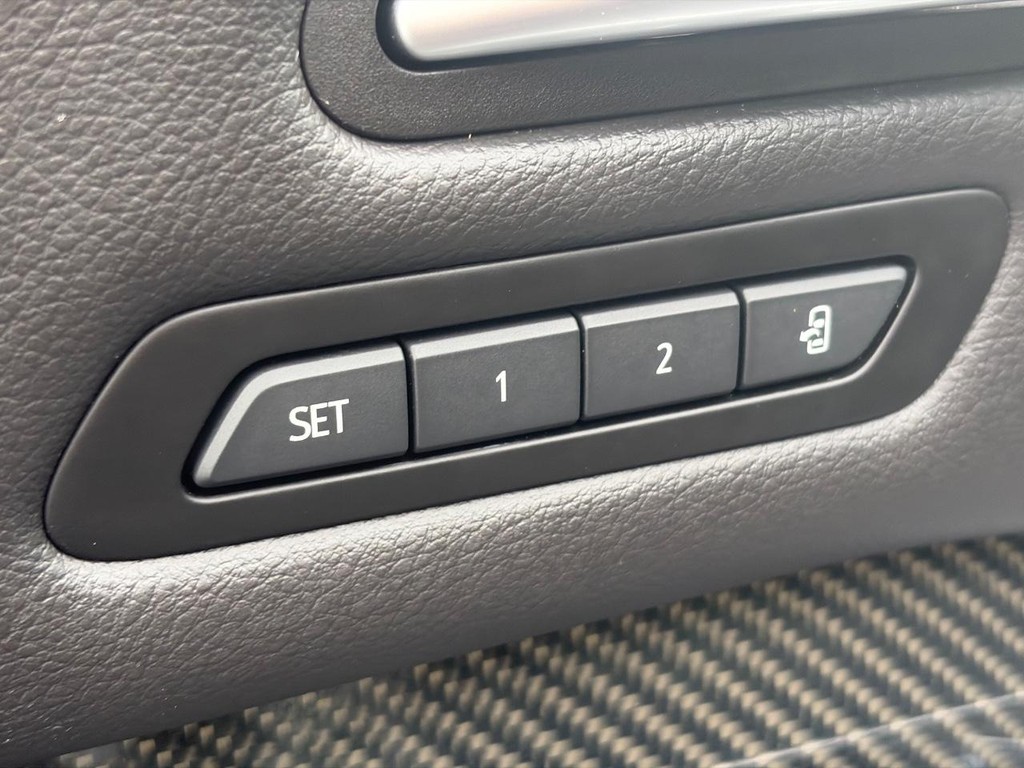 Cadillac XT4 Vehicle Full-screen Gallery Image 23
