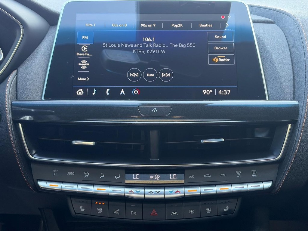 Cadillac CT5-V Vehicle Full-screen Gallery Image 12