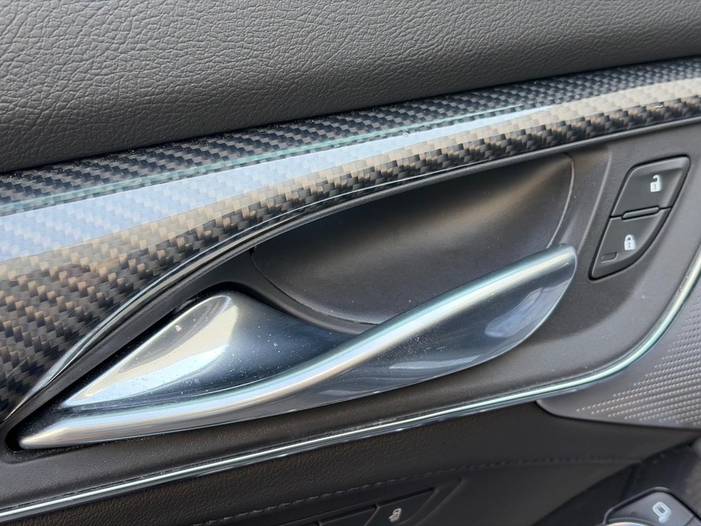 Cadillac CT5-V Vehicle Full-screen Gallery Image 18