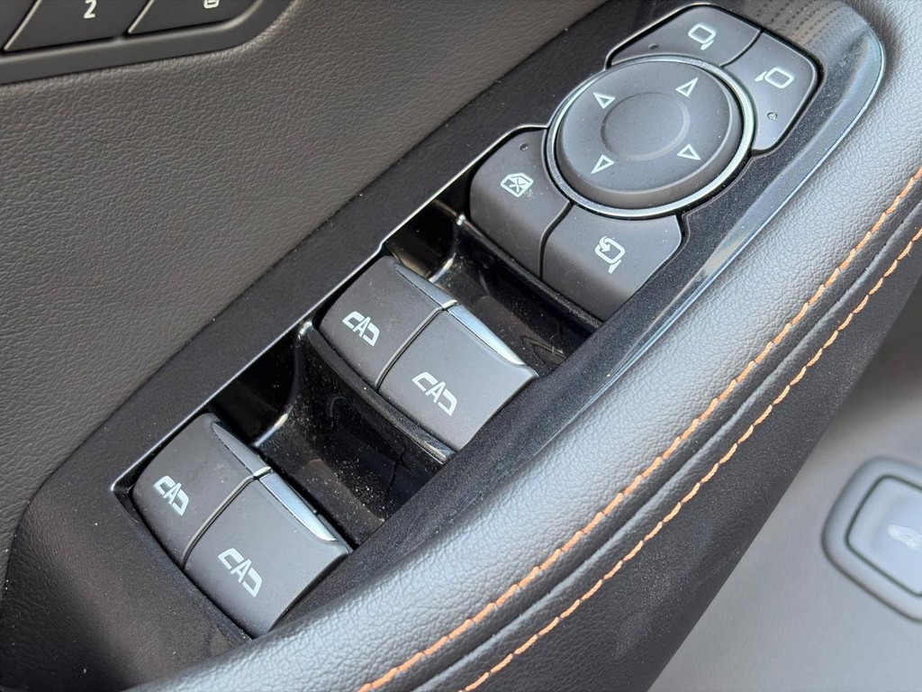 Cadillac CT5-V Vehicle Full-screen Gallery Image 20
