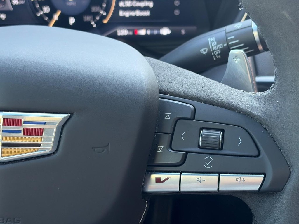 Cadillac CT5-V Vehicle Full-screen Gallery Image 23