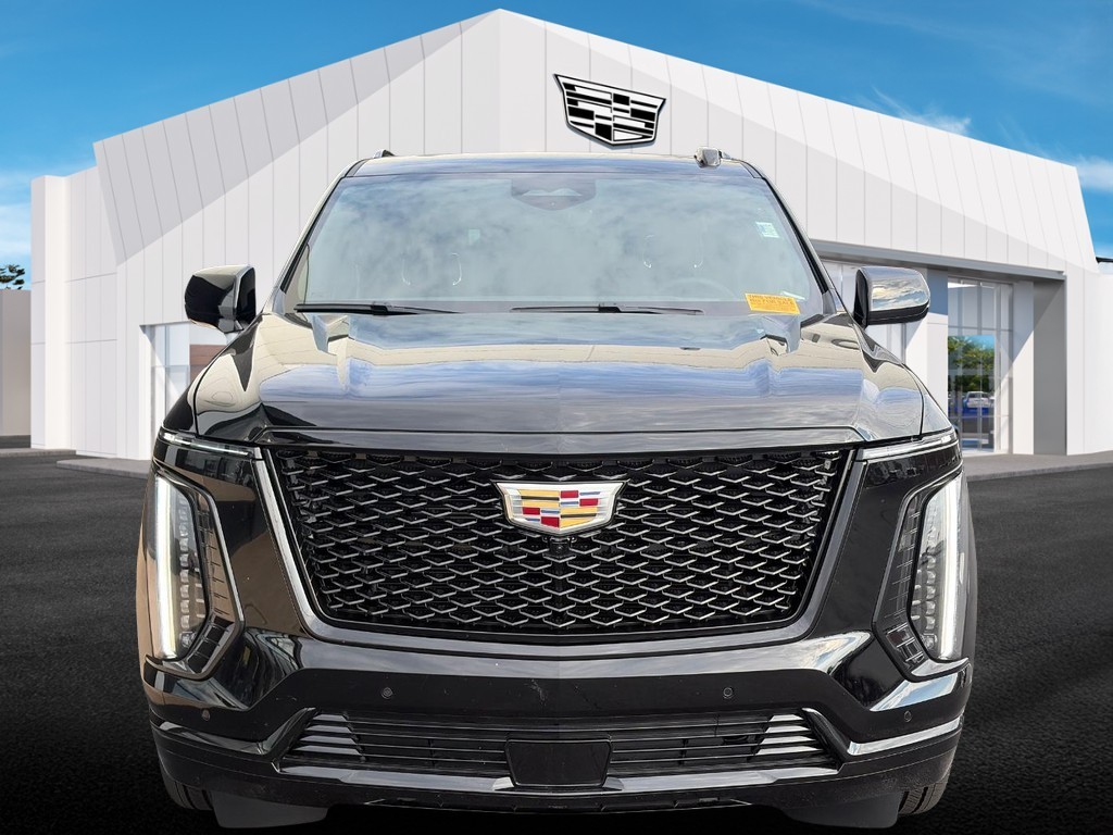 Cadillac Escalade Vehicle Full-screen Gallery Image 07