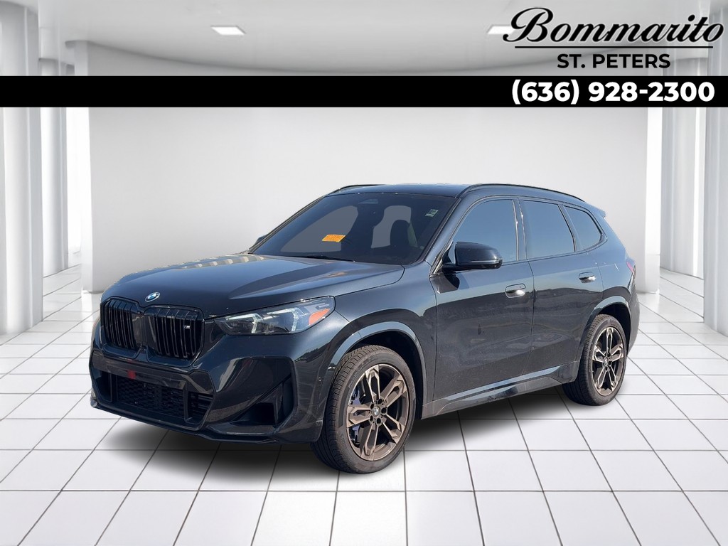 BMW X1 Vehicle Full-screen Gallery Image 01