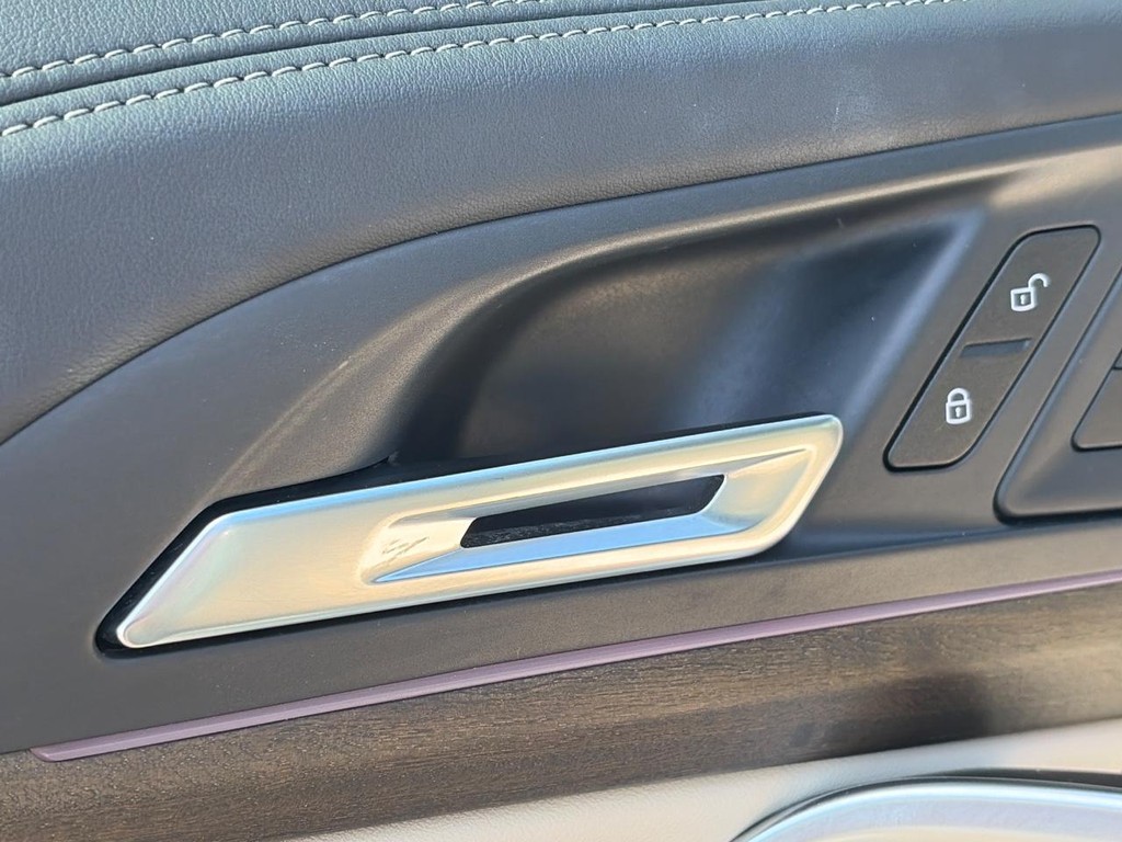 BMW X1 Vehicle Full-screen Gallery Image 22
