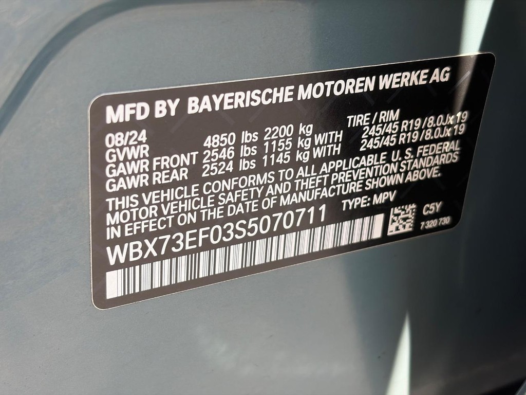 BMW X1 Vehicle Full-screen Gallery Image 25