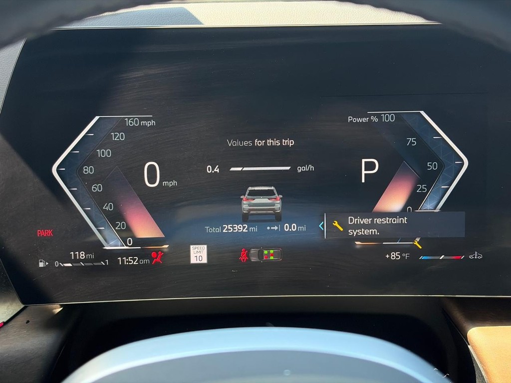 BMW X1 Vehicle Full-screen Gallery Image 28