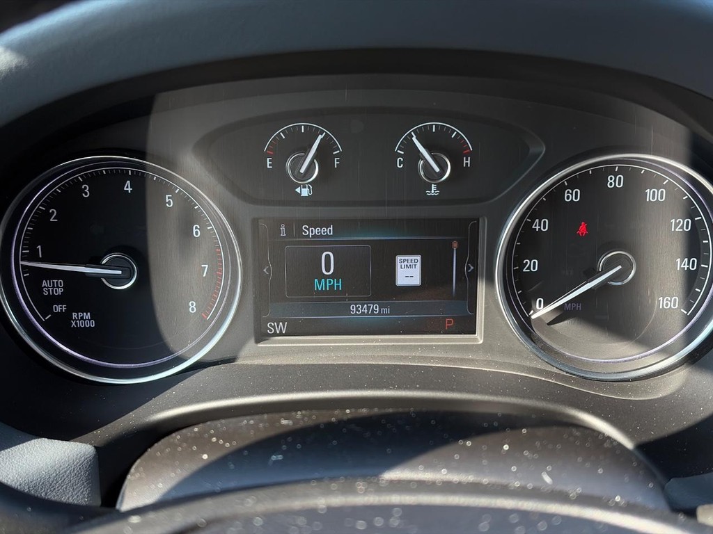 Buick Enclave Vehicle Full-screen Gallery Image 06