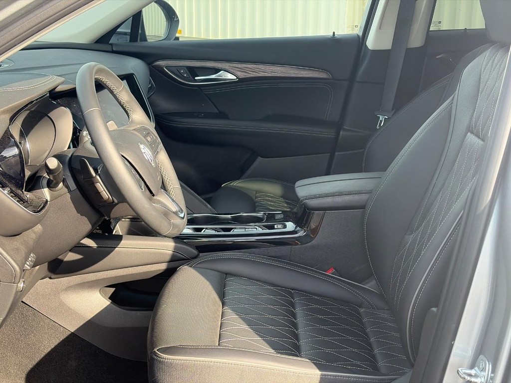 Buick Envision Vehicle Full-screen Gallery Image 04