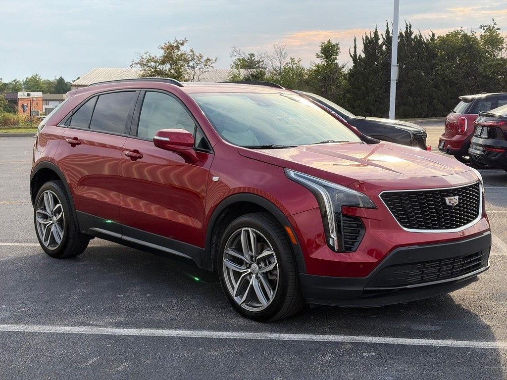 Cadillac XT4 Vehicle Full-screen Gallery Image 03