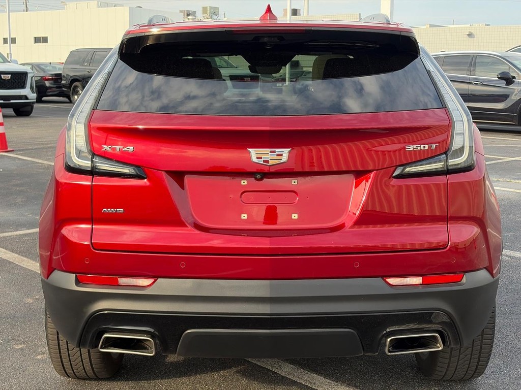 Cadillac XT4 Vehicle Full-screen Gallery Image 06