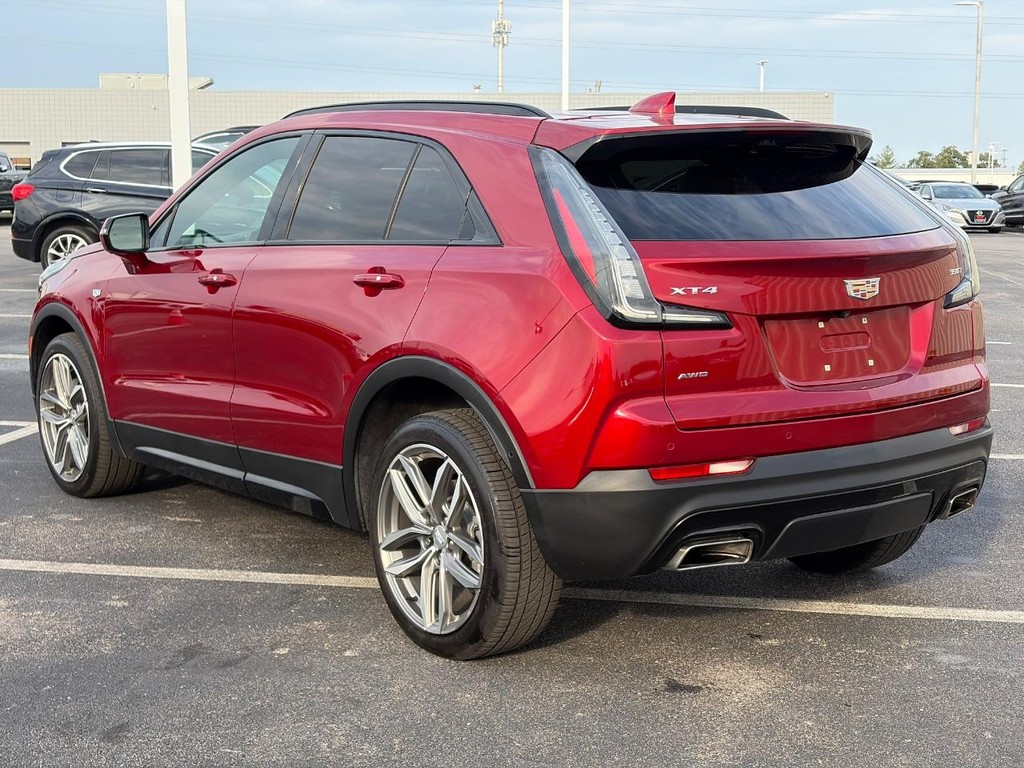 Cadillac XT4 Vehicle Full-screen Gallery Image 08