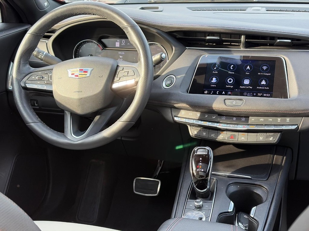 Cadillac XT4 Vehicle Full-screen Gallery Image 13