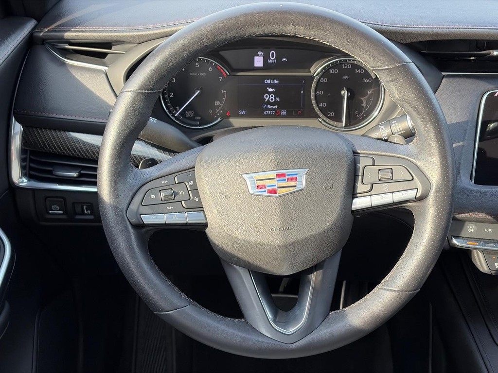 Cadillac XT4 Vehicle Full-screen Gallery Image 14