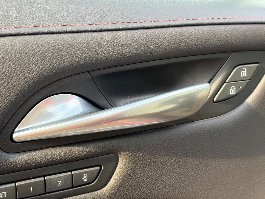 Cadillac XT4 Vehicle Full-screen Gallery Image 21