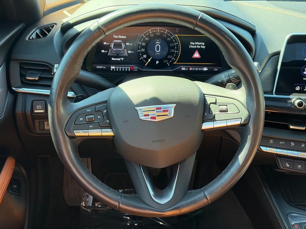 Cadillac CT4 Vehicle Full-screen Gallery Image 14