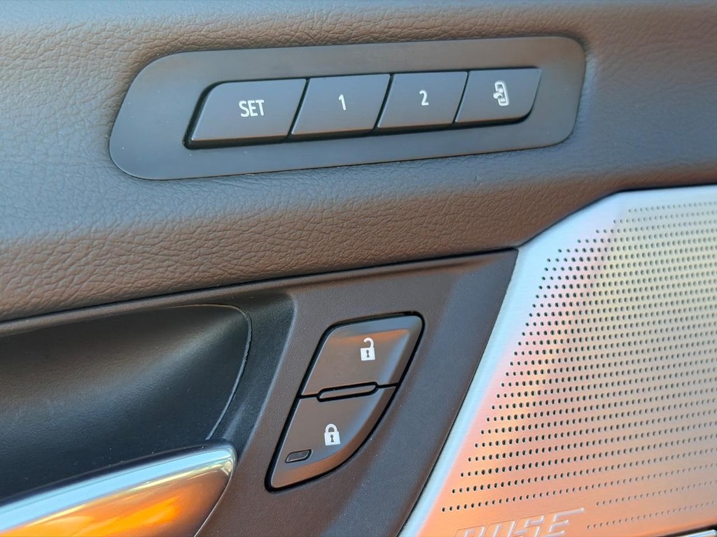 Cadillac CT4 Vehicle Full-screen Gallery Image 22