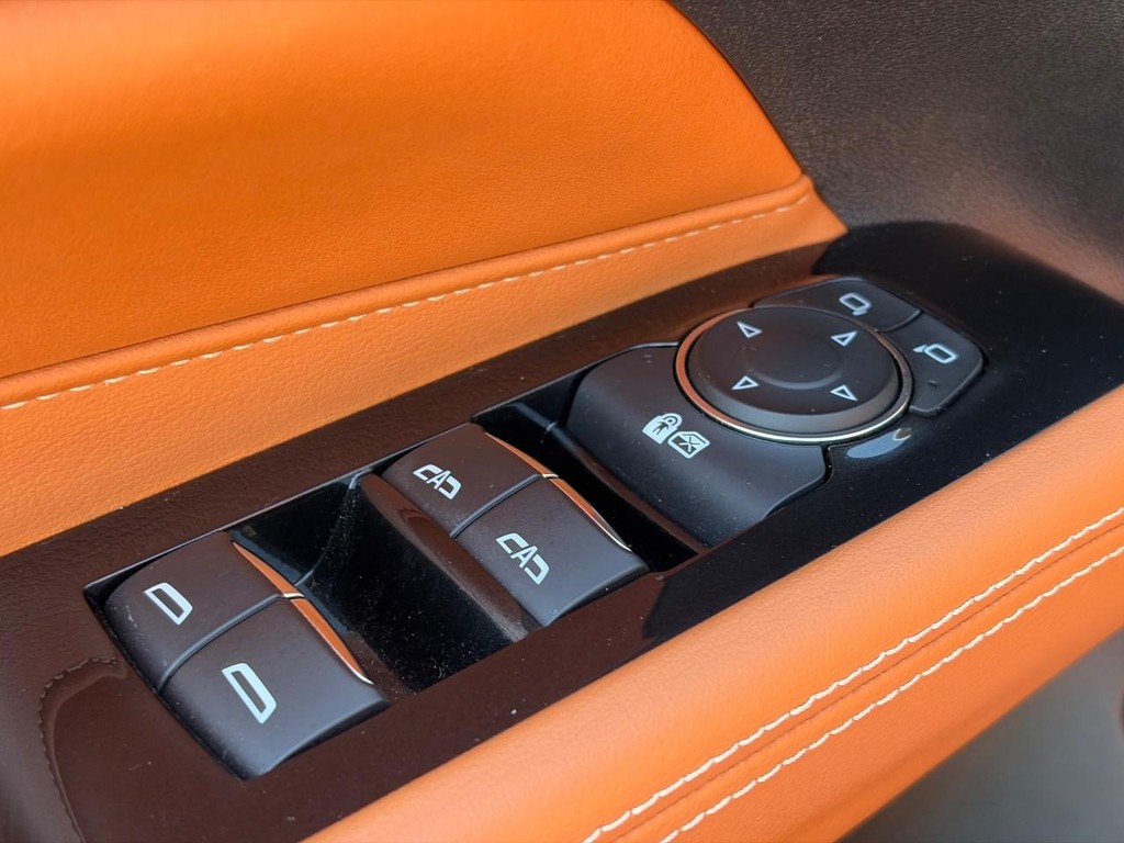 Cadillac CT4 Vehicle Full-screen Gallery Image 23