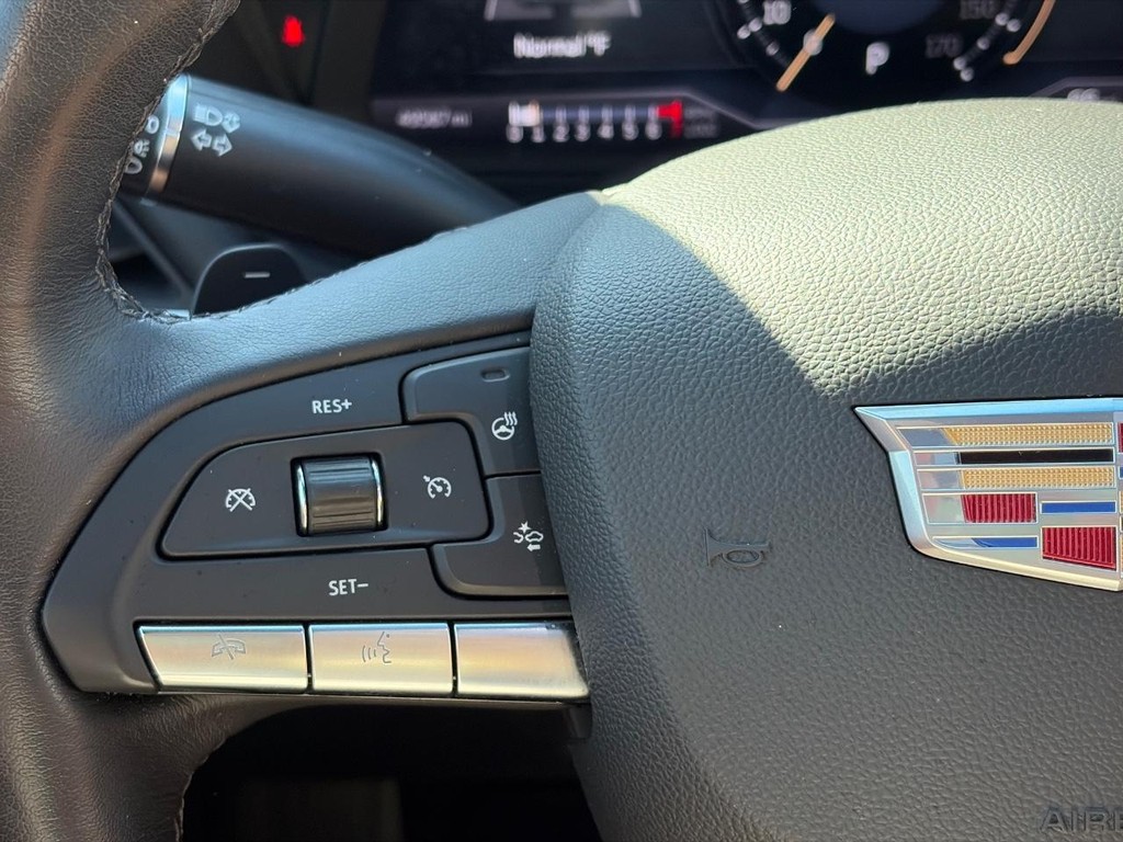 Cadillac CT4 Vehicle Full-screen Gallery Image 26